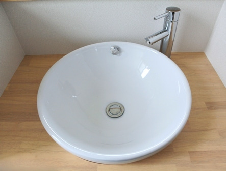 徳島県で家を建てるならサーロジック-陶器製洗面ボウル