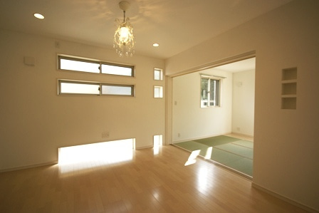 徳島県で家を建てるならサーロジック-和室とリビングのつながり
