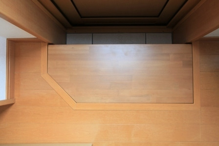 徳島県で家を建てるならサーロジック-勝手口バリアフリー床