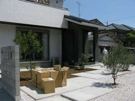 徳島県で家を建てるならサーロジック-芝生届きました