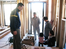 徳島県で家を建てるならサーロジック-現場打ちあわせ