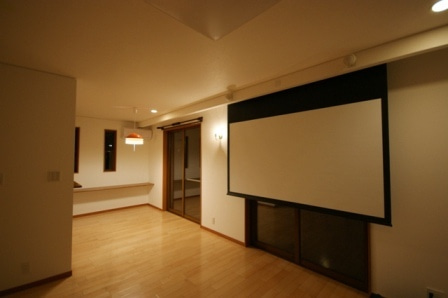 徳島県で家を建てるならサーロジック-リビングダイニング