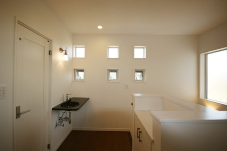 徳島県で家を建てるならサーロジック-2Fホール