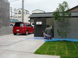 徳島県で家を建てるならサーロジック-芝生敷き