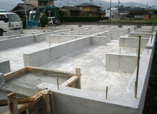 徳島県で家を建てるならサーロジック-基礎工事