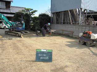 徳島県で家を建てるならサーロジック-床付け面 転圧状況