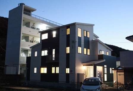 徳島県で家を建てるならサーロジック-外観　3階建て