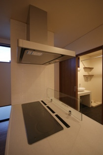 徳島県で家を建てるならサーロジック-3口IHヒーター