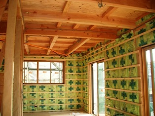 徳島県で家を建てるならサーロジック-断熱材　グラスウール