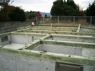 徳島県で家を建てるならサーロジック-土台敷き