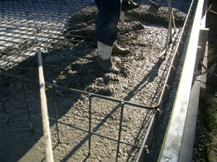 徳島県で家を建てるならサーロジック-コンクリート打設