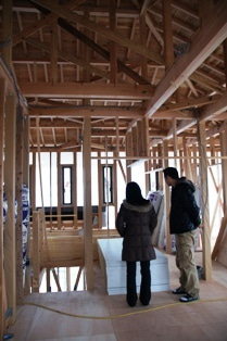 徳島県で家を建てるならサーロジック-現場打ち合わせ