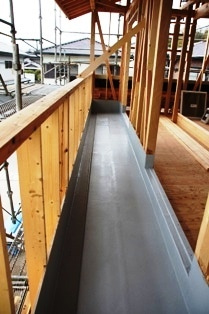 徳島県で家を建てるならサーロジック-バルコニー防水