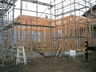 徳島県で家を建てるならサーロジック-建て方