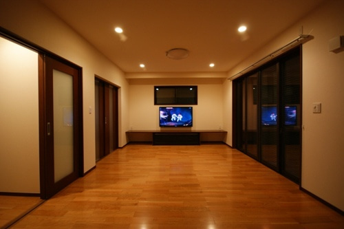 徳島県で家を建てるならサーロジック-壁掛けテレビ取り付け