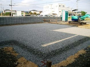 徳島県で家を建てるならサーロジック-砕石基礎