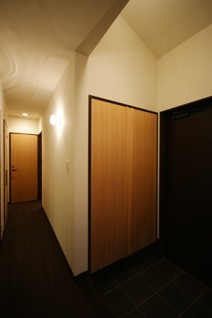 徳島県で家を建てるならサーロジック-建具取付