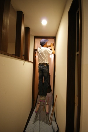 徳島県で家を建てるならサーロジック-建具塗装前