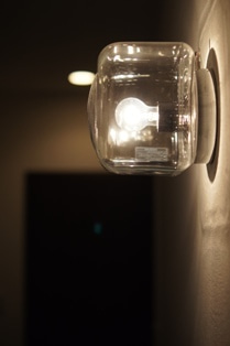 徳島県で家を建てるならサーロジック-ガラス照明