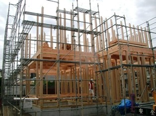 徳島県で家を建てるならサーロジック-建て方