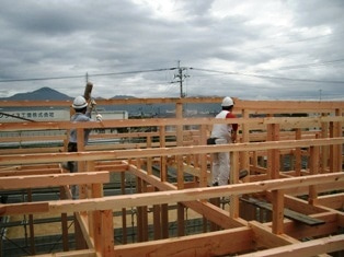 徳島県で家を建てるならサーロジック-上棟