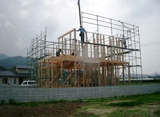 徳島県で家を建てるならサーロジック-建て方