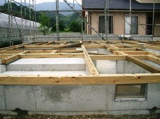 徳島県で家を建てるならサーロジック-土台