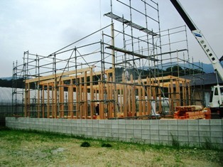 徳島県で家を建てるならサーロジック-建て方