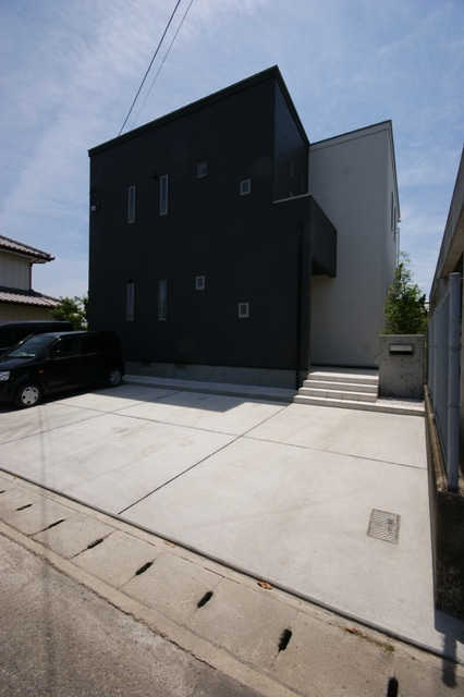 徳島県で家を建てるならサーロジック-打ちっぱなし