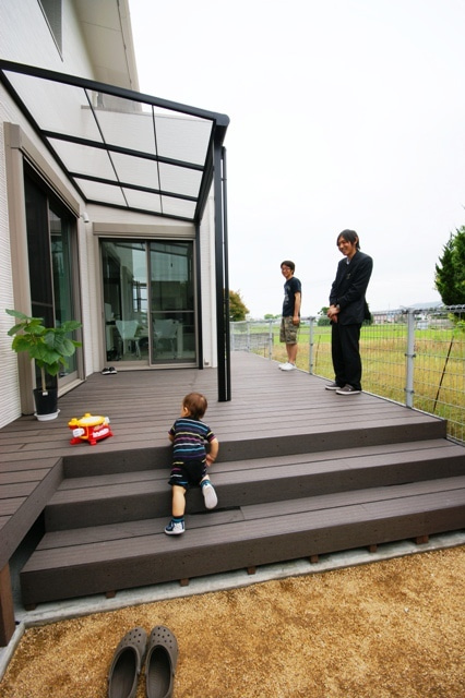 徳島県で家を建てるならサーロジック-ウッドデッキ