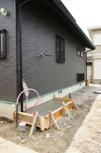 徳島県で家を建てるならサーロジック-給湯器台