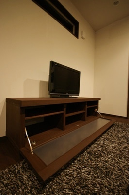 徳島県で家を建てるならサーロジック-TVボード