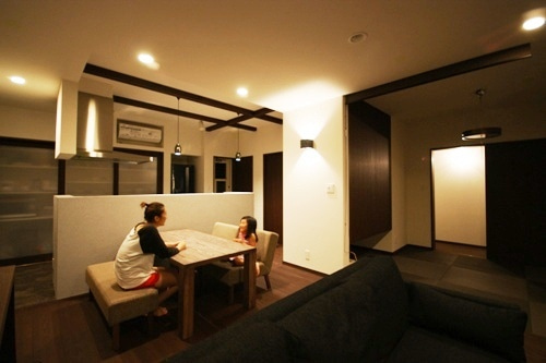 徳島県で家を建てるならサーロジック-ダイニングテーブル