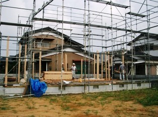 徳島県で家を建てるならサーロジック-建て方