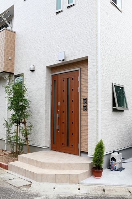 徳島県で家を建てるならサーロジック-二世帯３階建て