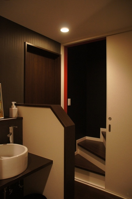 徳島県で家を建てるならサーロジック-秘密の階段