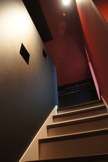 徳島県で家を建てるならサーロジック-秘密の階段