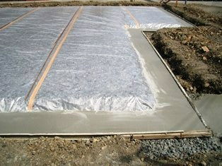 徳島県で家を建てるならサーロジック-捨てコンクリート