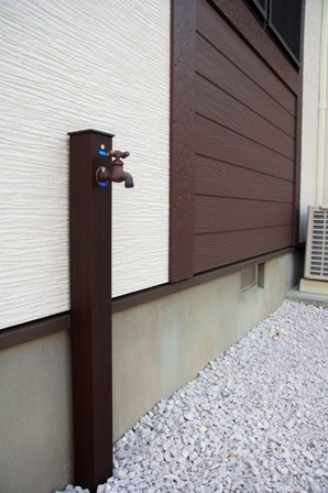 徳島県で家を建てるならサーロジック-立水栓 木目