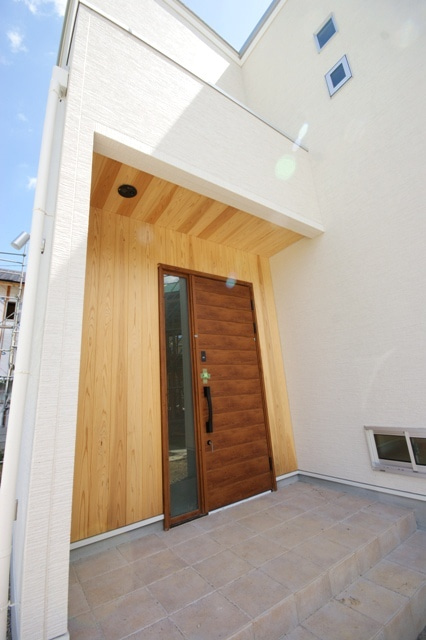 徳島県で家を建てるならサーロジック-外観玄関