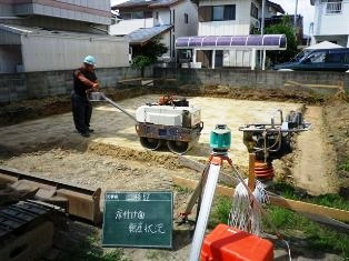 徳島県で家を建てるならサーロジック-基礎転圧