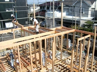 徳島県で家を建てるならサーロジック-建て方