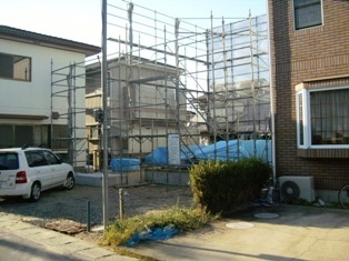 徳島県で家を建てるならサーロジック-足場