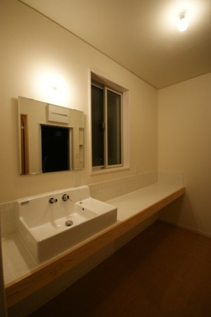 徳島県で家を建てるならサーロジック-洗面所