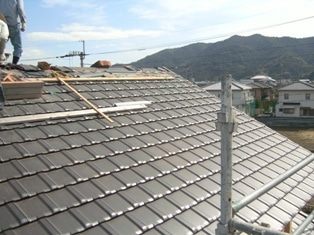 徳島県で家を建てるならサーロジック-陶器瓦