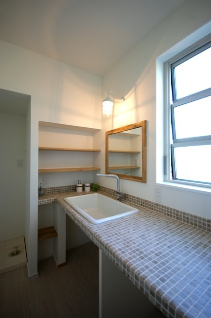 徳島県で家を建てるならサーロジック-アンティークモザイクタイル