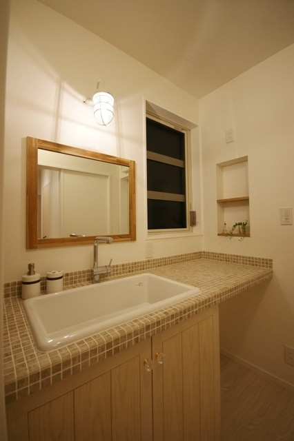 徳島県で家を建てるならサーロジック-アンティークモザイクタイル