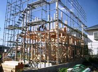 徳島県で家を建てるならサーロジック-建て方