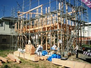 徳島県で家を建てるならサーロジック-建て方