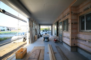 徳島県で家を建てるならサーロジック-ガレージの中